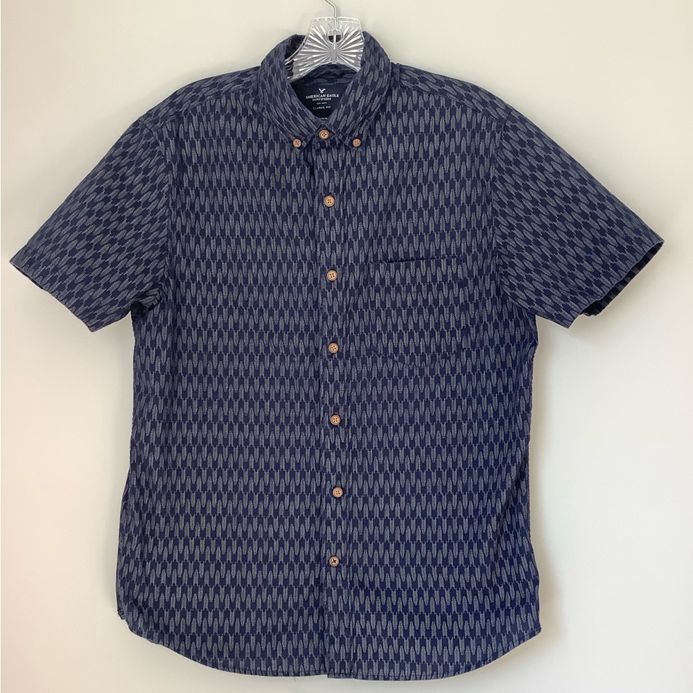 American Eagle Button Down Shirt
Size M